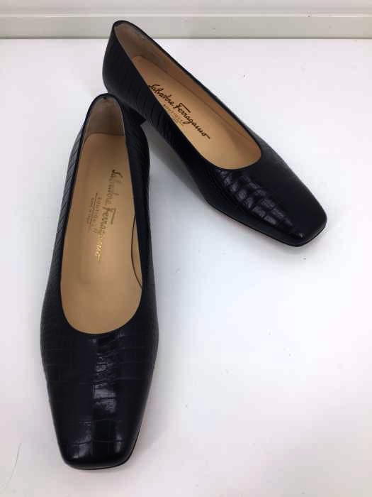 Salvatore Ferragamo(サルヴァトーレフェラガモ) 型押しパンプス レディース  無