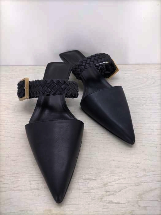 CHARLES & KEITH(チャールズキース) ローヒール ポインテッドトゥ レディース EUR：35