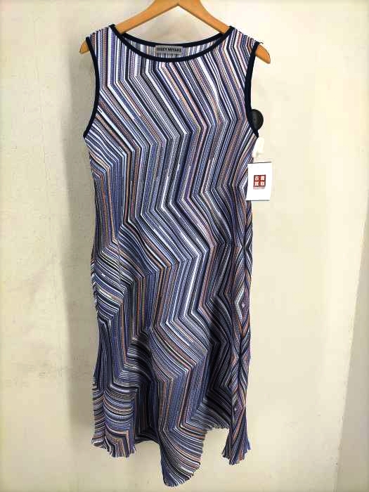 ISSEY MIYAKE(イッセイミヤケ) 19AW プリーツノースリーブ総柄フレアワンピース レディース JPN：2