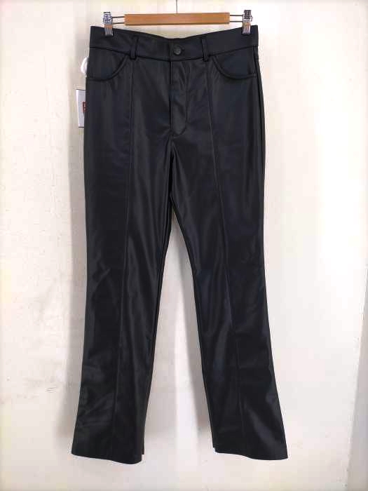 ZARA(ザラ) フェイクレザーフレアパンツ レディース JPN：L