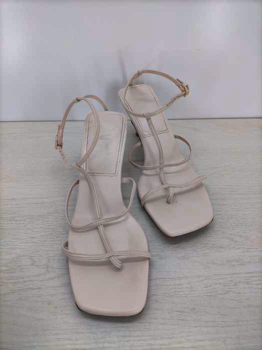 ZARA(ザラ) スクエアトゥ ヒールサンダル レディース JPN：39 40