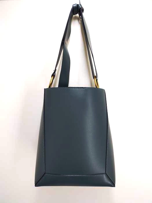 CHARLES & KEITH(チャールズキース) スタッズ トートバック レディース 表記無