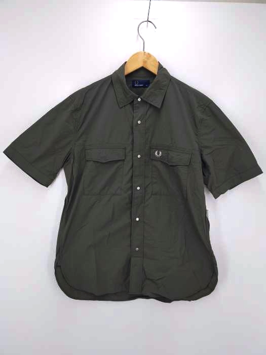 FRED PERRY(フレッドペリー) LAUREL LEAF DYED MILITARY S/S SHIRT メンズ JPN：M