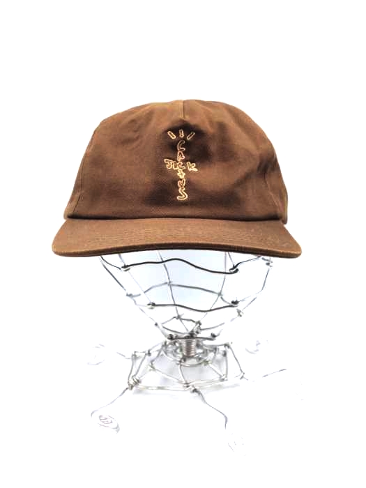 Travis Scott(トラヴィススコット) HIGHEST IN THE 1200M HAT ロゴ 刺繍 キャップ メンズ 表記無