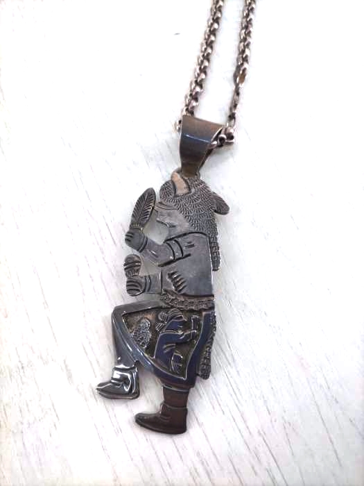 NAVAJO(ナバホ) BCT刻印 Lloyd Becenti Sterling ダンサーモチーフネックレス メンズ 表記無