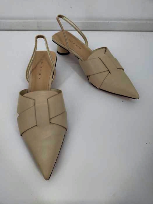 CHARLES & KEITH(チャールズキース) クリスクロスシリンドカルヒール スリングバックパンプス レディース  35