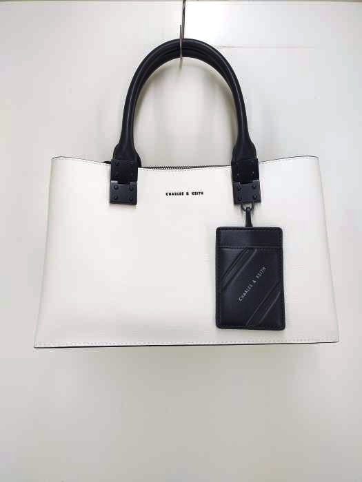 チャールズキース CHARLES & KEITH Double Top Handle Structured Bag レディース 表記無