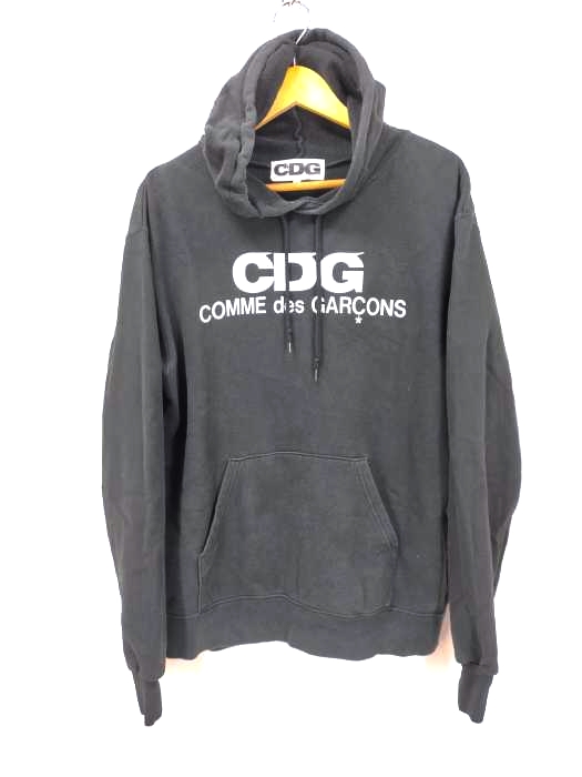 シーディージー コムデギャルソン CDG COMME des GARCONS AD2018 CDG ロゴプリントプルオーバーパーカー メンズ JPN：L