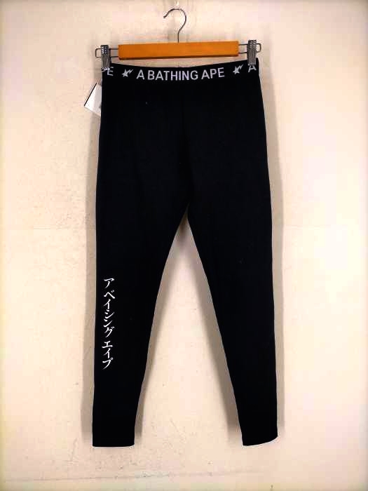 アベイシングエイプ A BATHING APE カタカナロゴプリントレギンス レディース 表記無