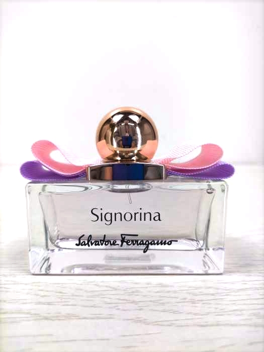 Salvatore Ferragamo(サルヴァトーレフェラガモ) Signorina シニョリーナ オーデ トワレ 50ml 香水 レディース 表記無