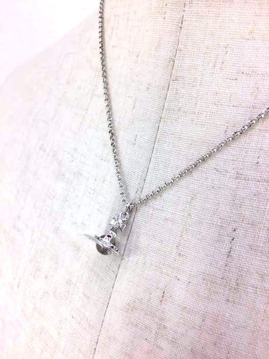 Vivienne Westwood（ヴィヴィアンウエストウッド） オーブチャームネックレス レディース アクセサリー ネックレス・ペンダント