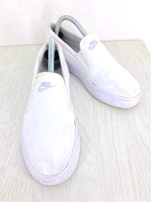 NIKE（ナイキ） TOKI SLIP CANVAS レディース シューズ スリッポン