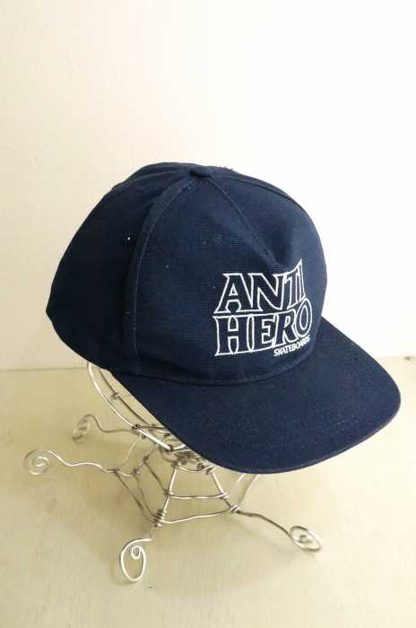 ANTI HERO（アンタイヒーロー） ロゴ刺繍スナップバック6パネルキャップ メンズ 帽子 キャップ