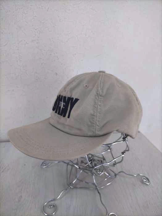 DKNY(ダナキャランニューヨーク) ロゴ刺繍 6パネルキャップ メンズ  ONE SIZE