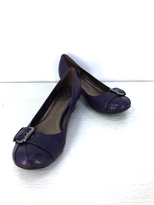 Clarks(クラークス) ベルト付ラウンドトゥパンプス レディース シューズ パンプス