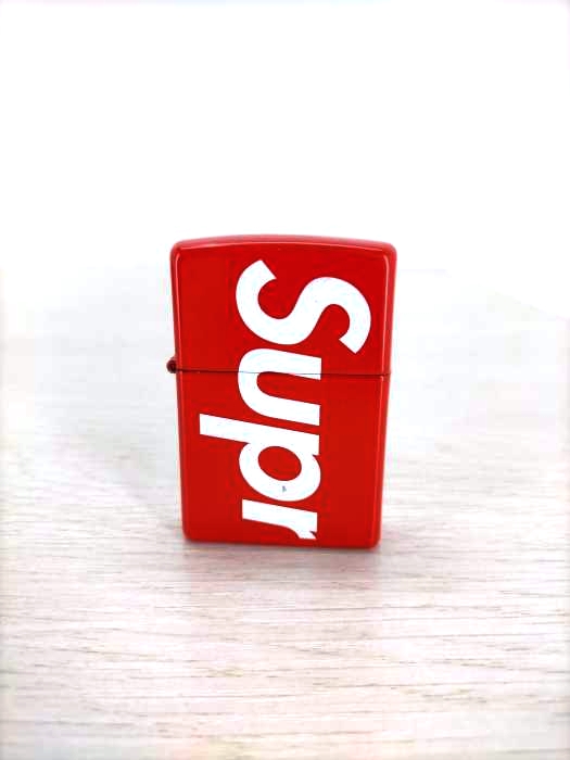 Supreme（シュプリーム） Logo Zippo RED WHITE ライター メンズ ファッション雑貨 その他ファッション雑貨