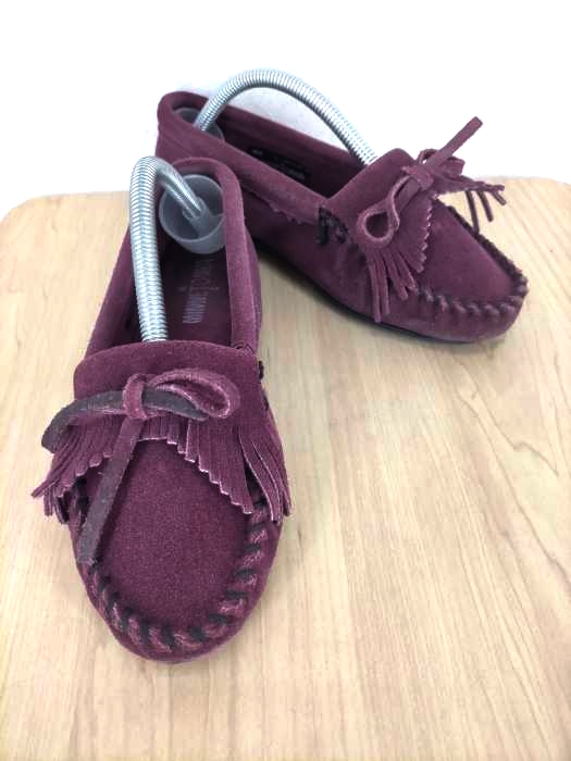 Minnetonka(ミネトンカ) フリンジスウェードローファー レディース シューズ ローファー